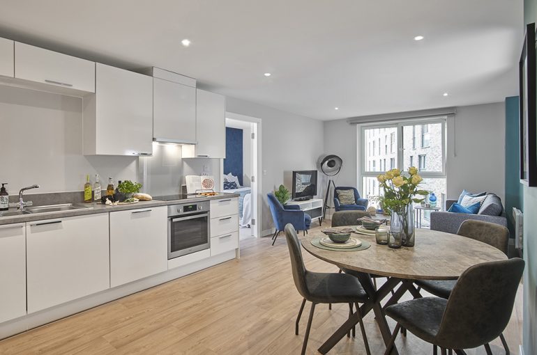 Clippers Quay, M50 Reviews | HomeViews